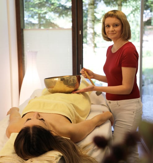 Meine Energetikanwendungen umfassen Klangschalen Therapie, Stimmgabel zum harmonisieren,